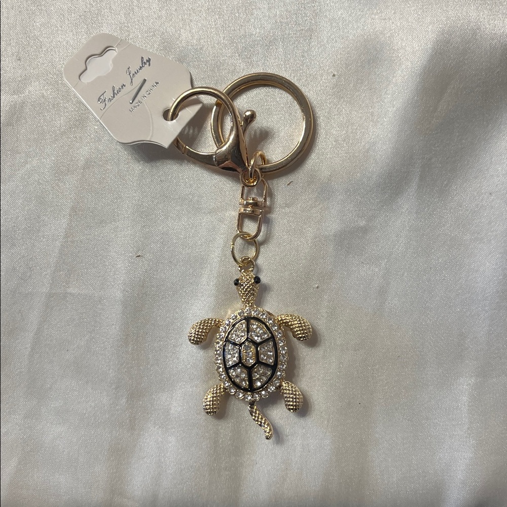 Turtle bag charm/keychain nwt